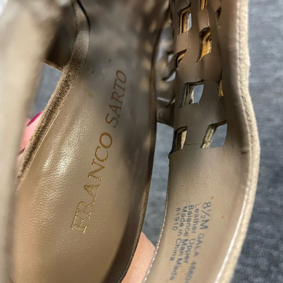 Size 8 - Picture 2 of 7